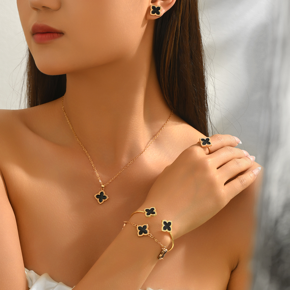 Formal Wear Jewelry For Women - Luxury Black/White Enamel Flower Jewelry Set