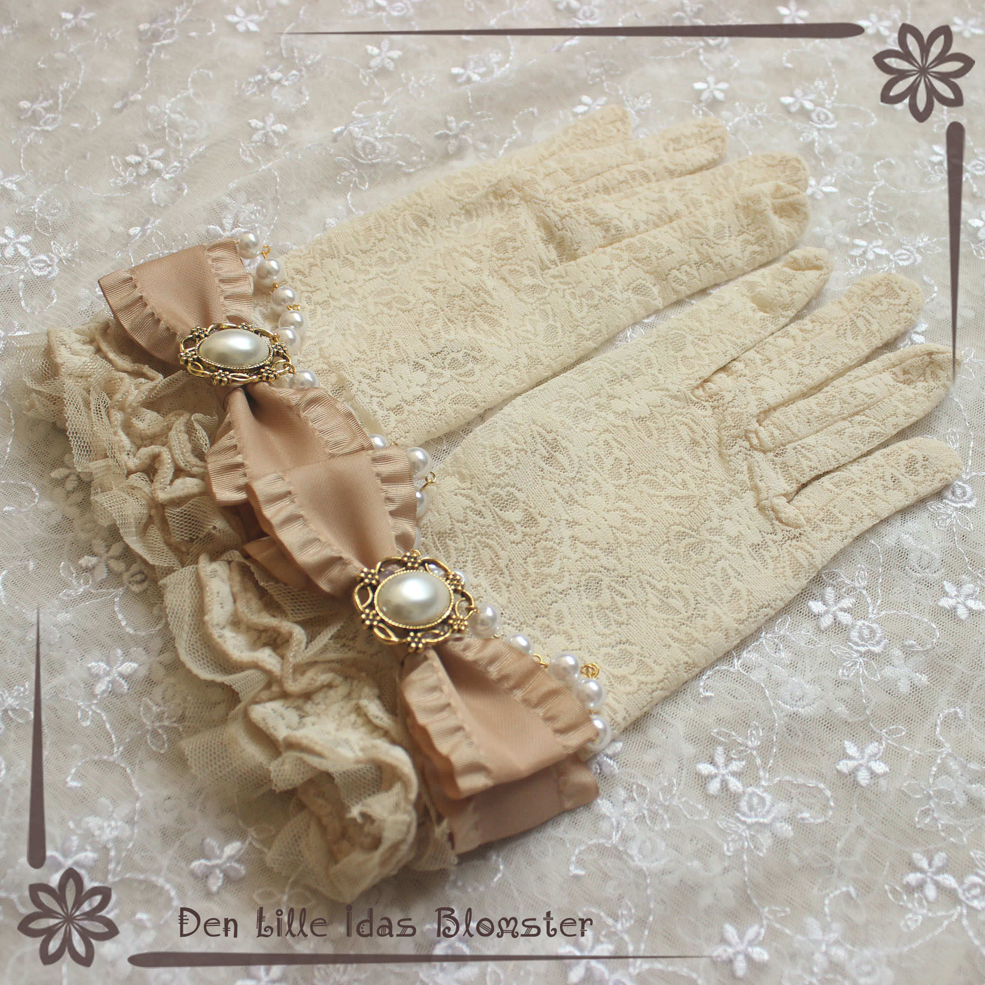 Retro Cream Lace Gloves with 3 - Victorian Women'S Formal Wear reseña y precio